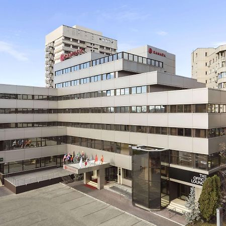 Ramada Iasi City Center Hotel Exterior photo